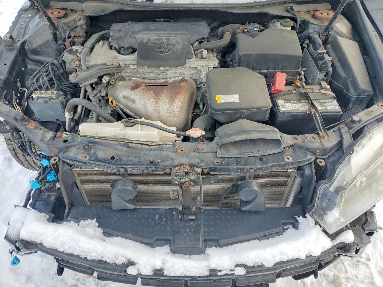 2016 TOYOTA CAMRY LE photo 11
