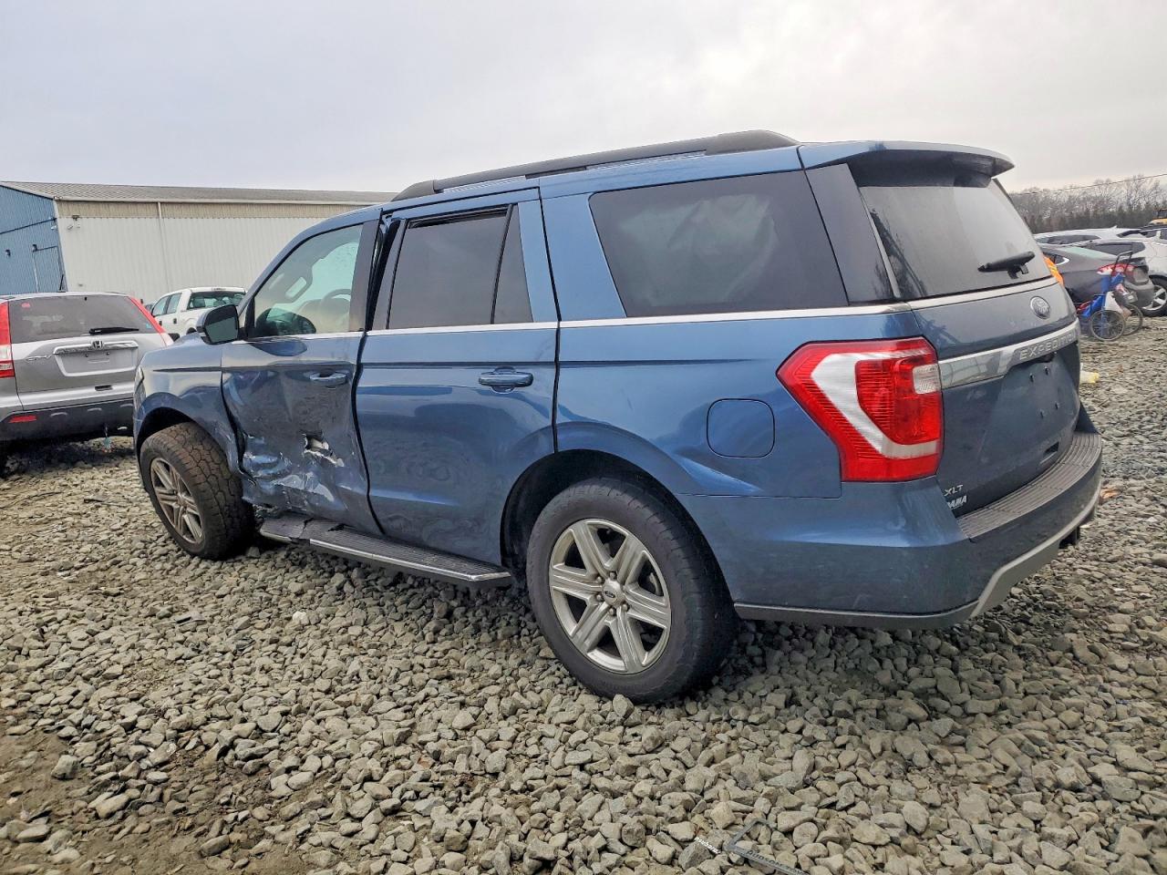 2019 FORD EXPEDITION XLT photo 2