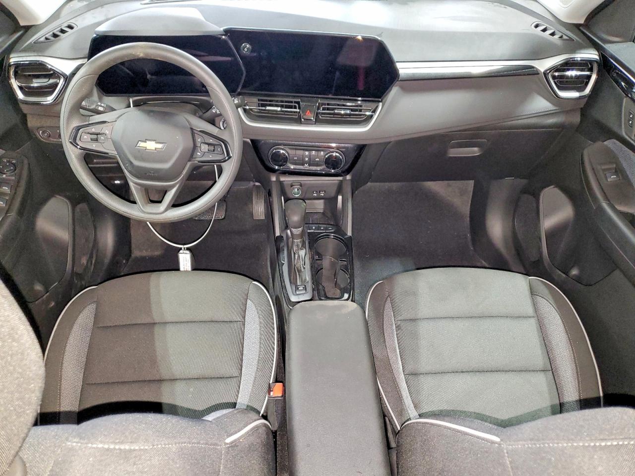 2025 CHEVROLET TRAILBLAZER LT photo 8