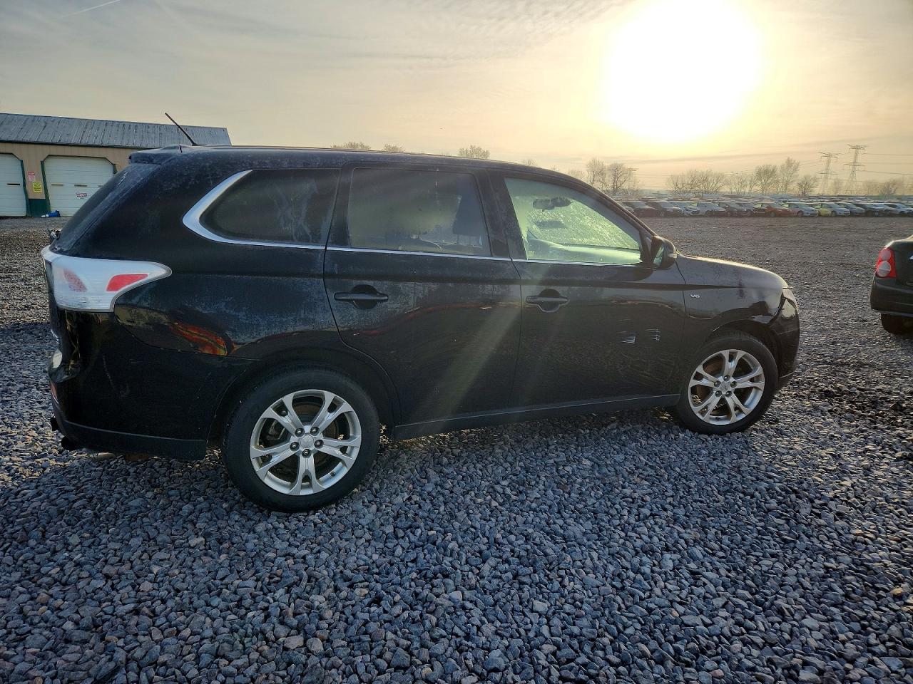 2014 MITSUBISHI OUTLANDER GT photo 3