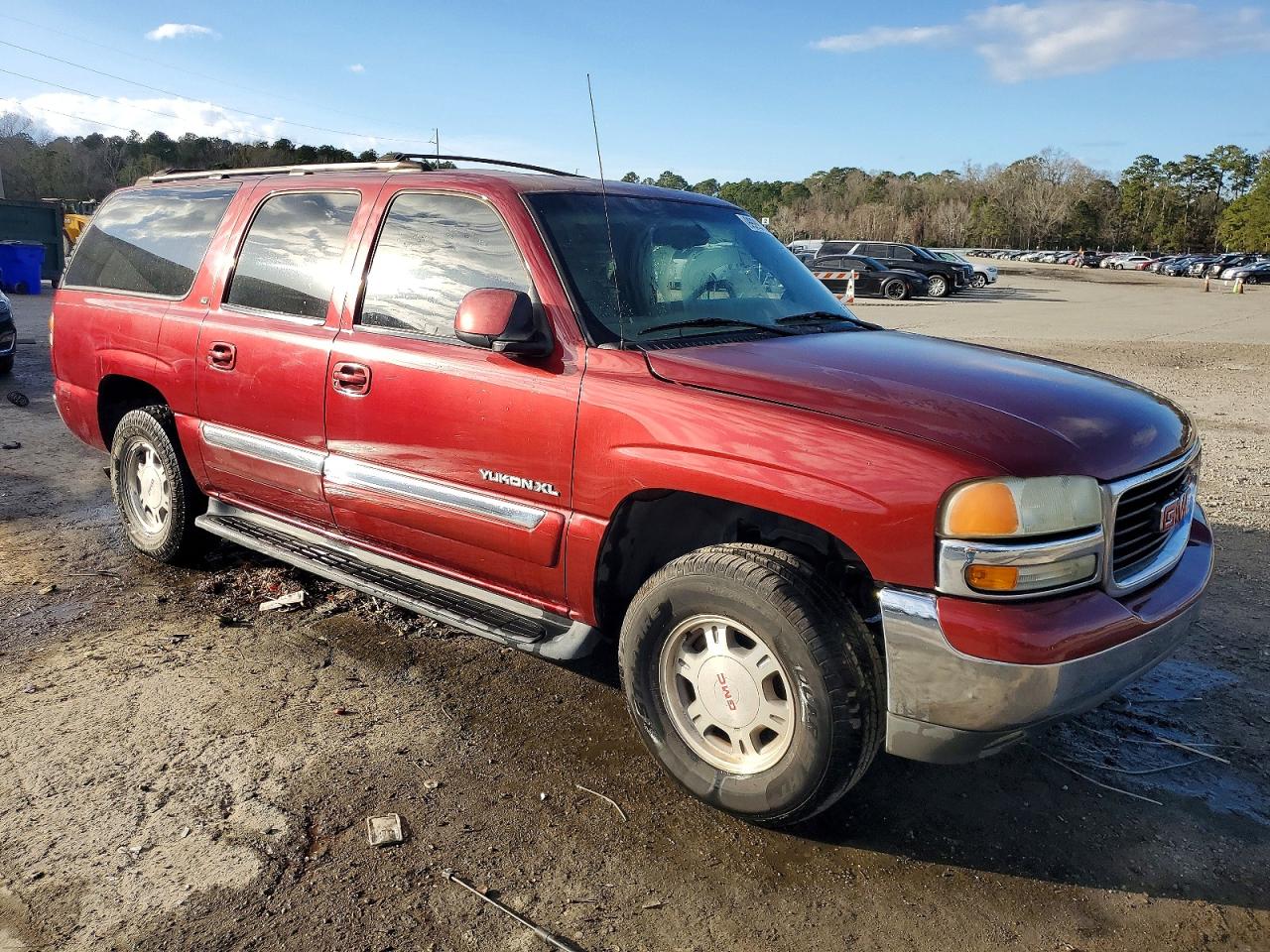 2002 GMC YUKON XL C1500 photo 4