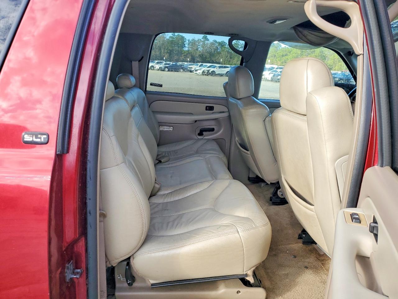 2002 GMC YUKON XL C1500 photo 11
