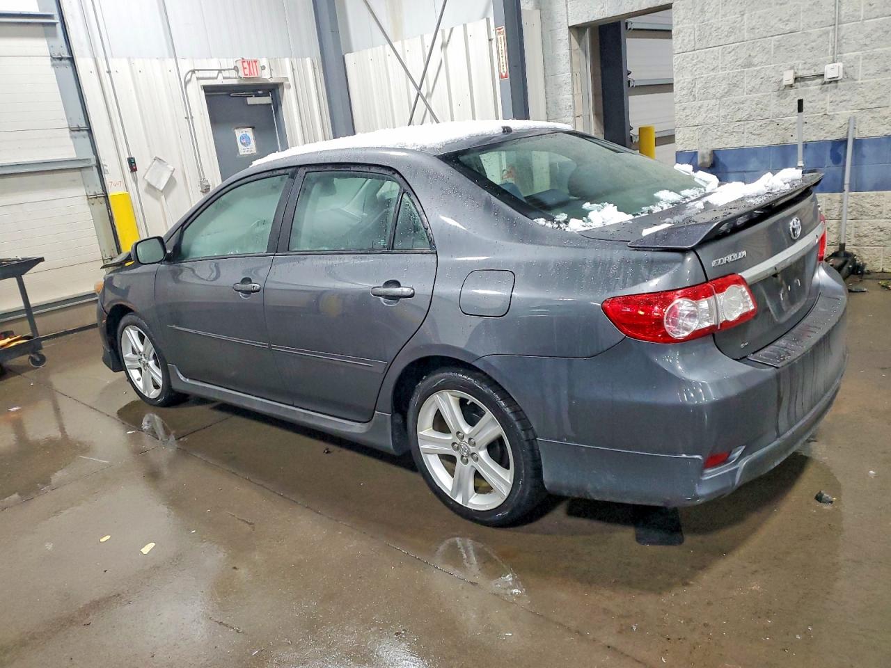 2013 TOYOTA COROLLA BASE photo 2