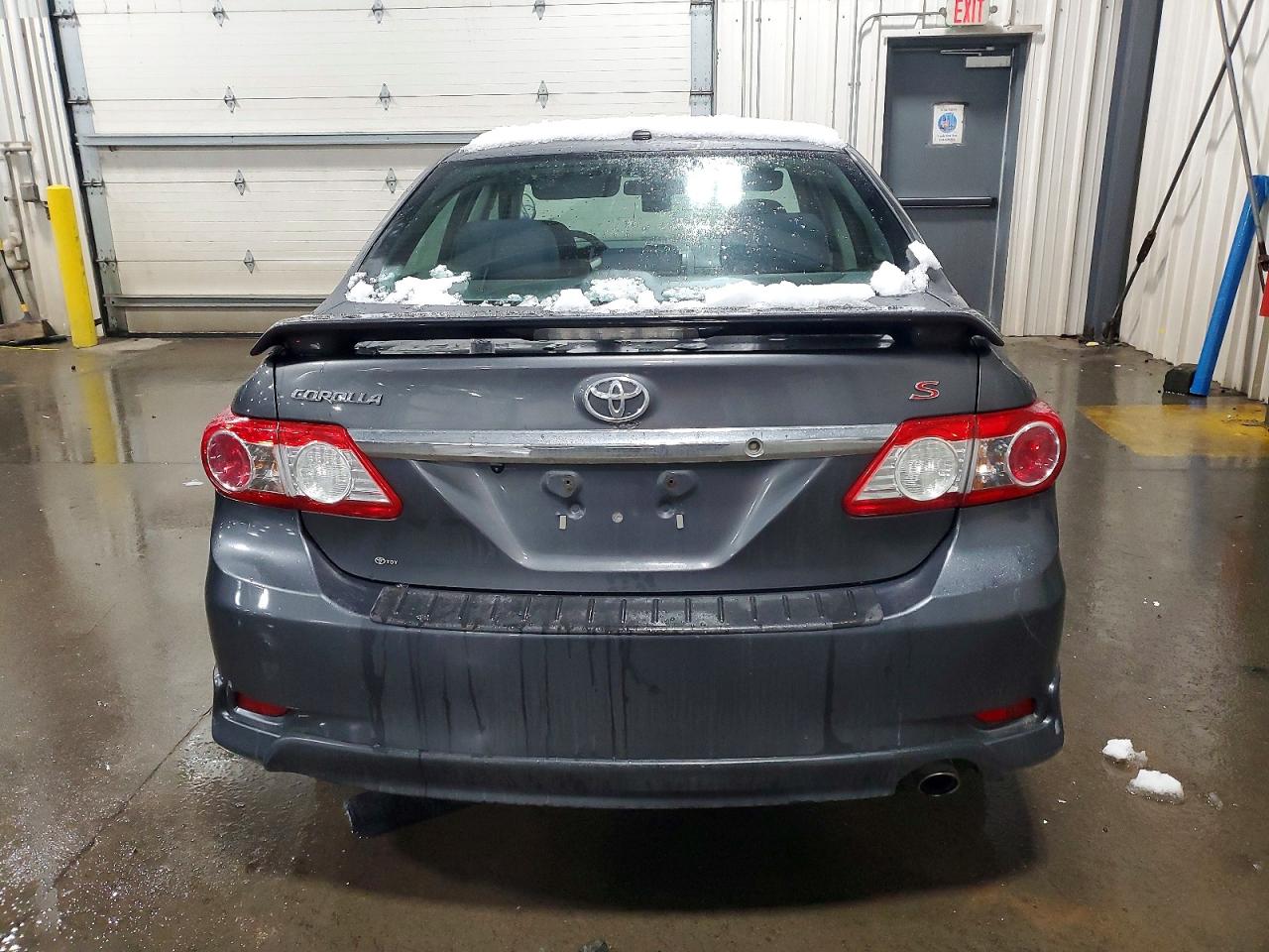 2013 TOYOTA COROLLA BASE photo 6