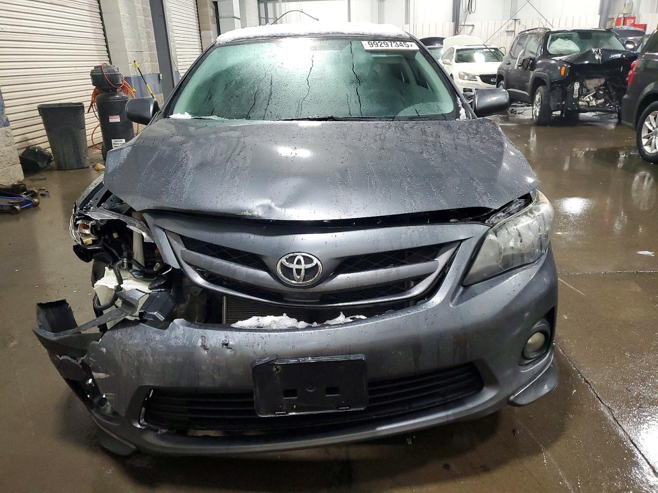 2013 TOYOTA COROLLA BASE photo 5