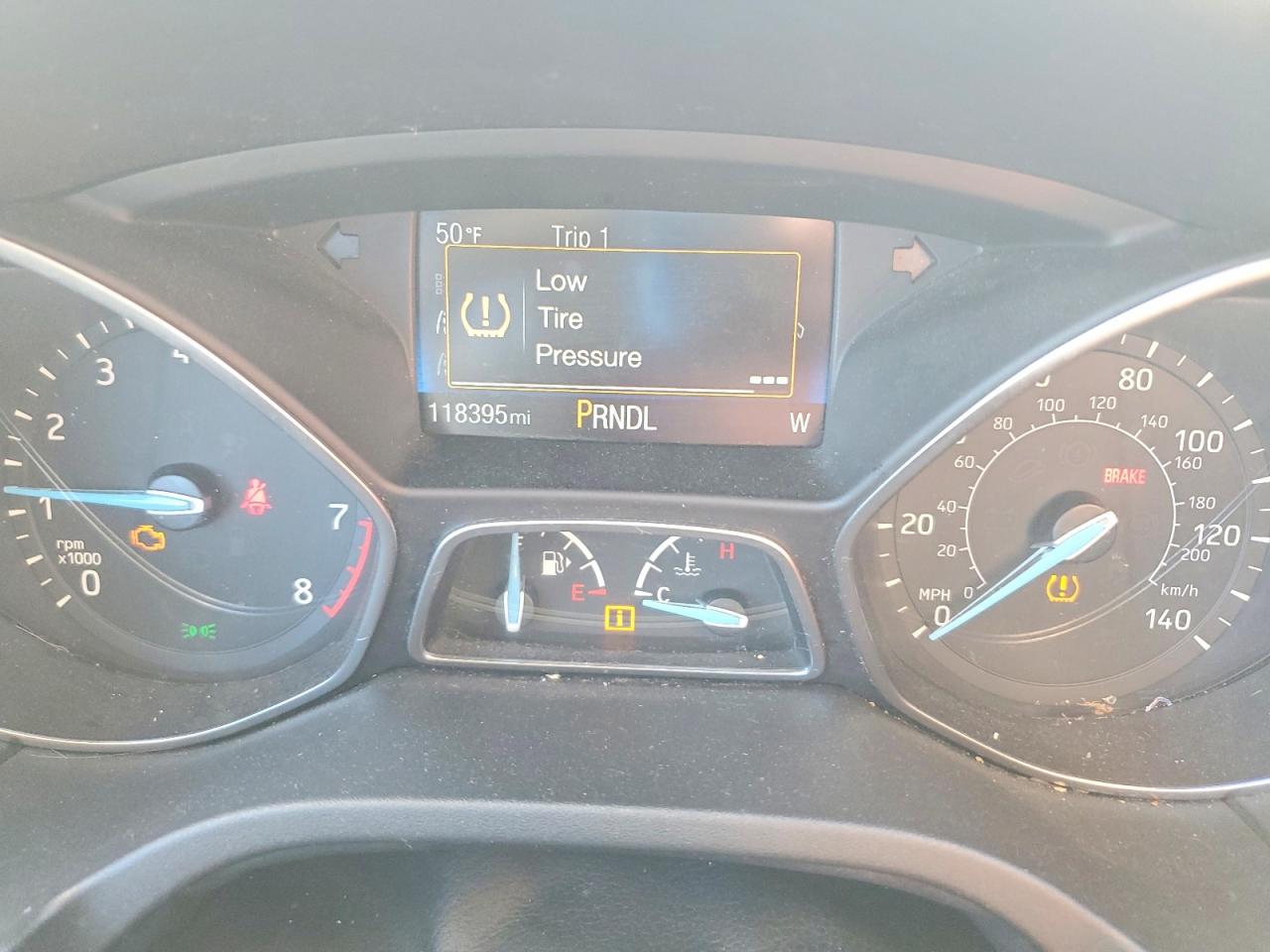 2018 FORD FOCUS SE photo 9