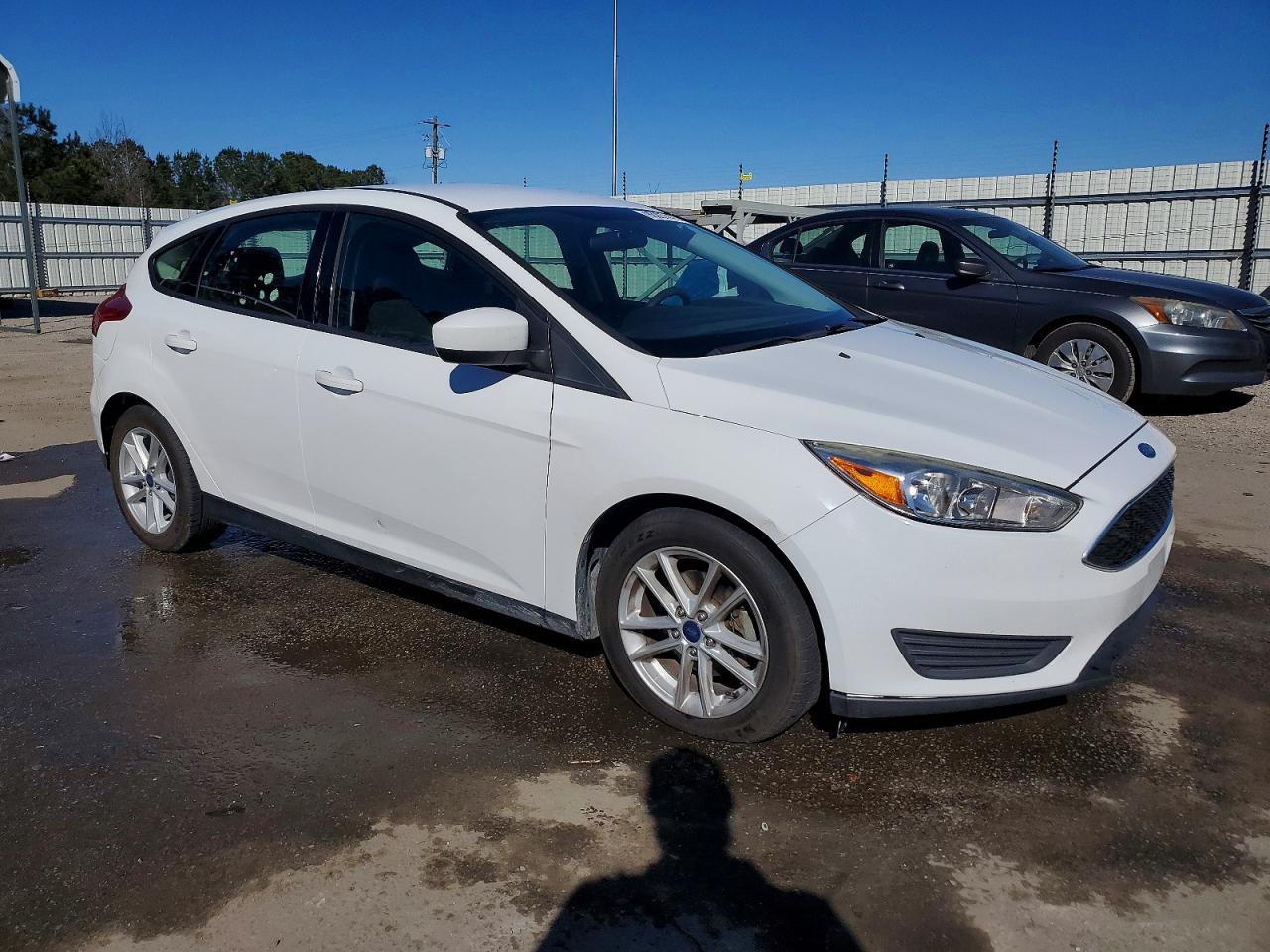 2018 FORD FOCUS SE photo 4