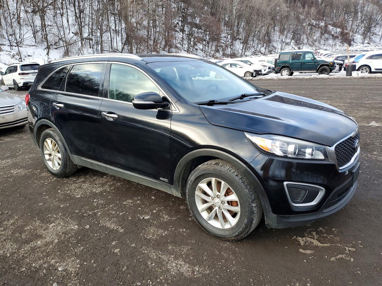 2016 KIA SORENTO LX photo 4