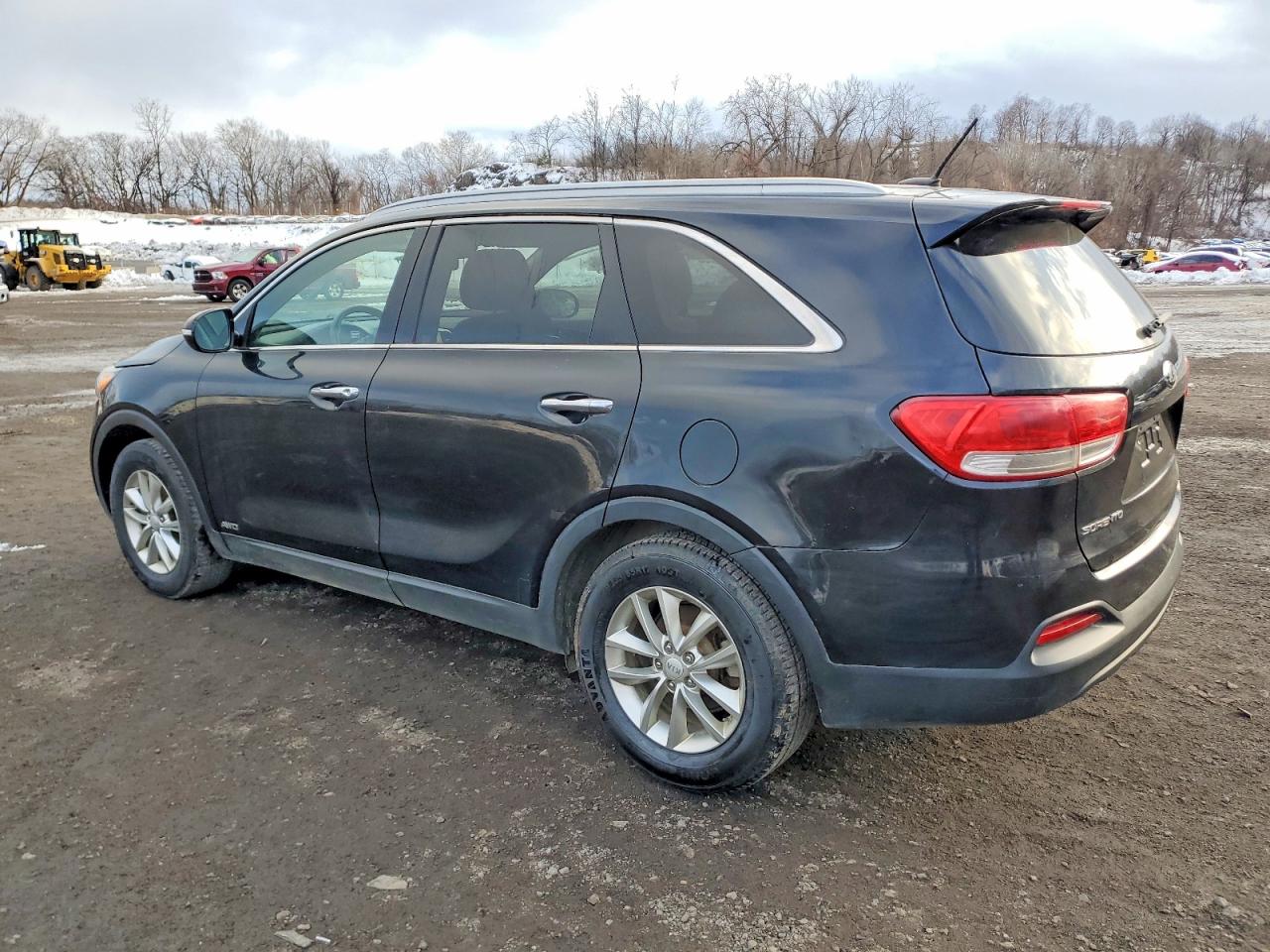 2016 KIA SORENTO LX photo 2
