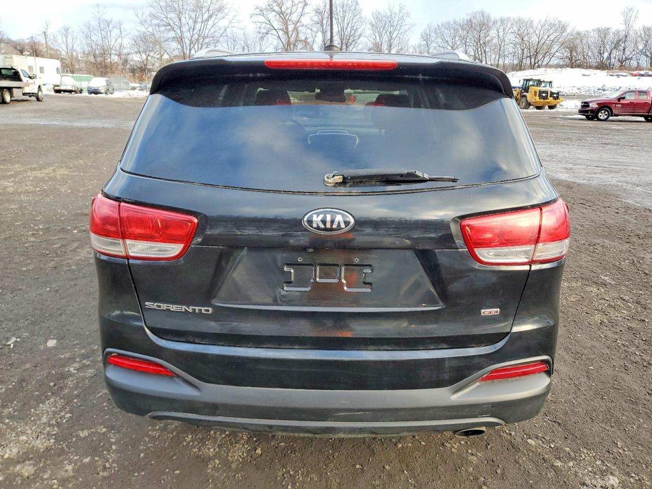 2016 KIA SORENTO LX photo 6