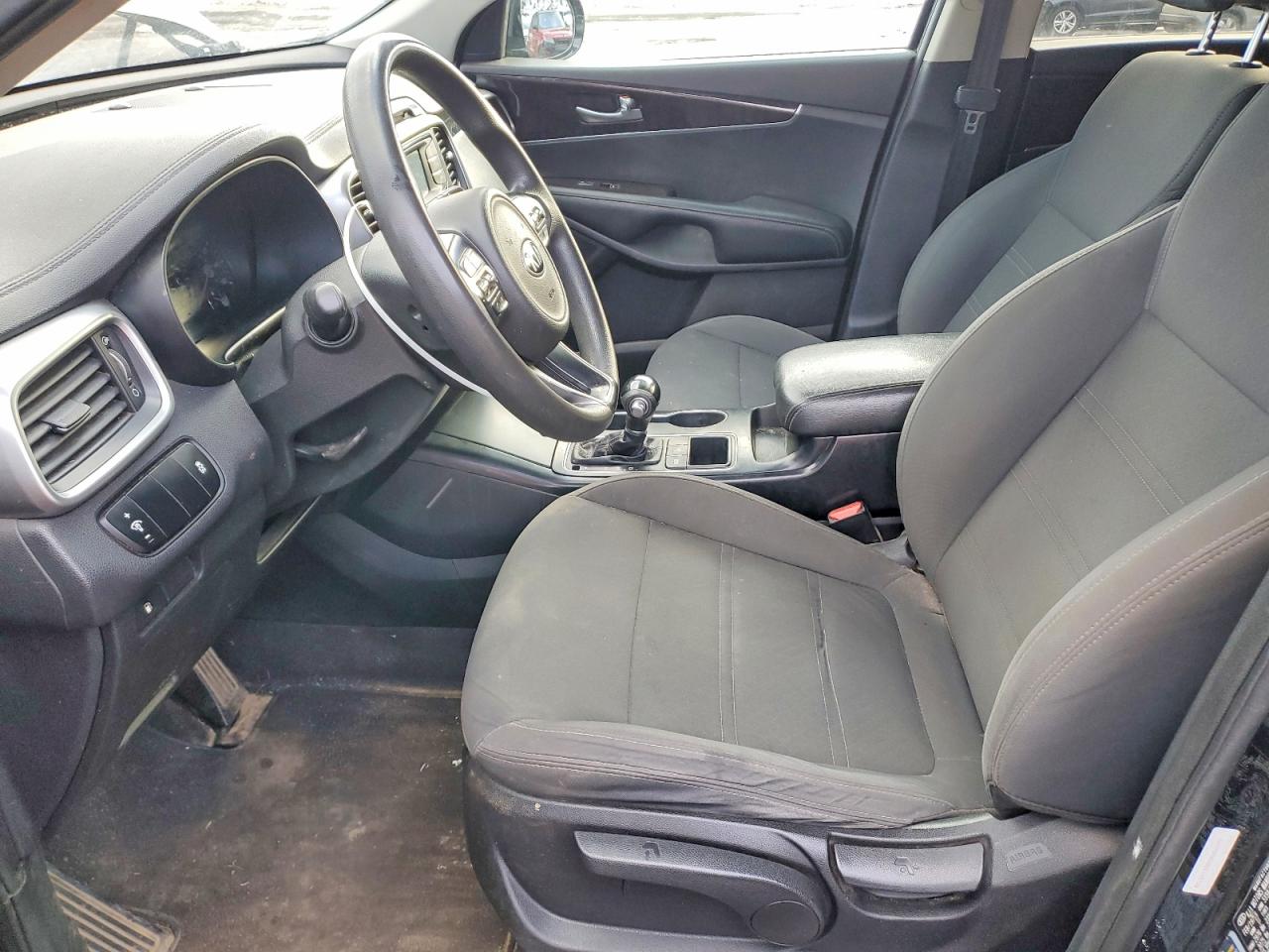 2016 KIA SORENTO LX photo 7