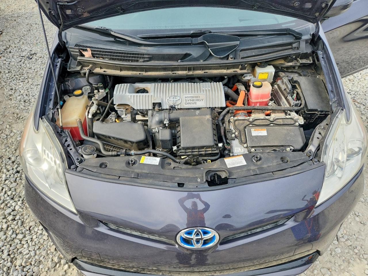 2014 TOYOTA PRIUS photo 11