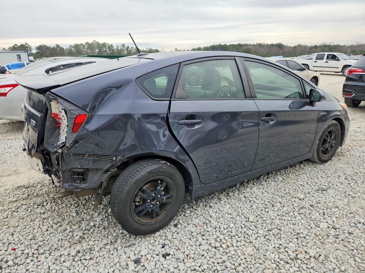 2014 TOYOTA PRIUS photo 3