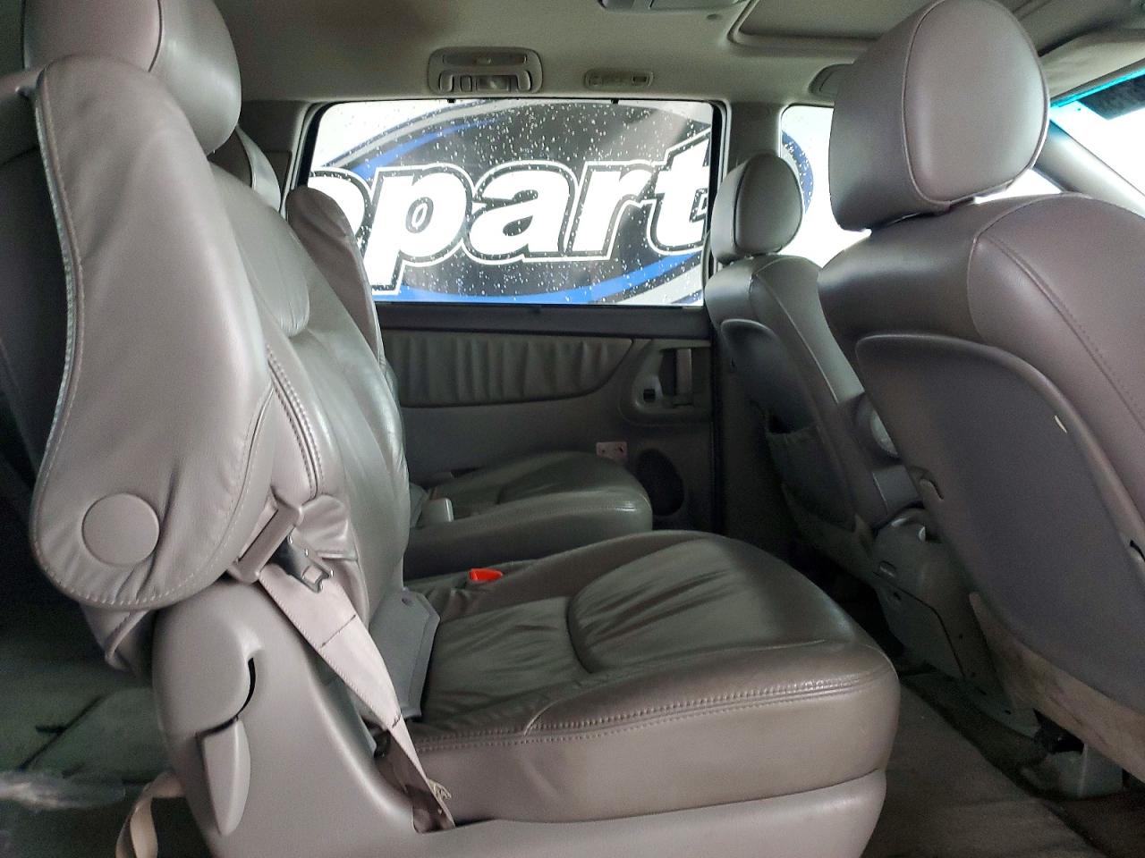 2006 TOYOTA SIENNA XLE photo 19