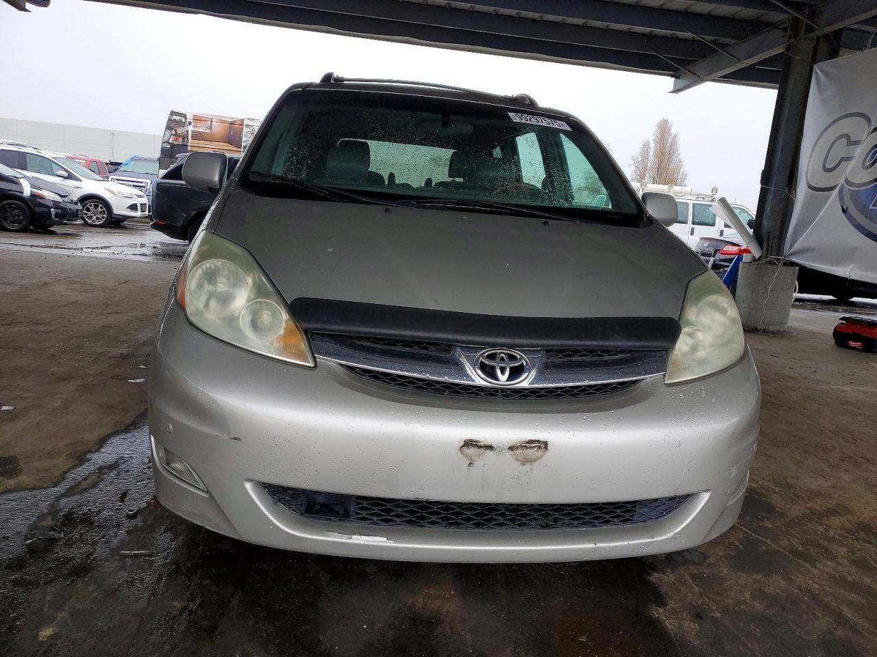 2006 TOYOTA SIENNA XLE photo 9