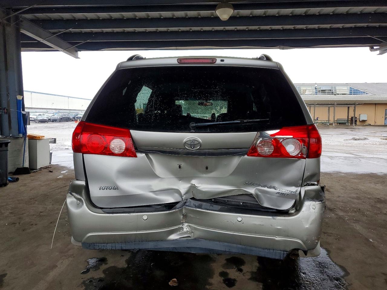 2006 TOYOTA SIENNA XLE photo 11