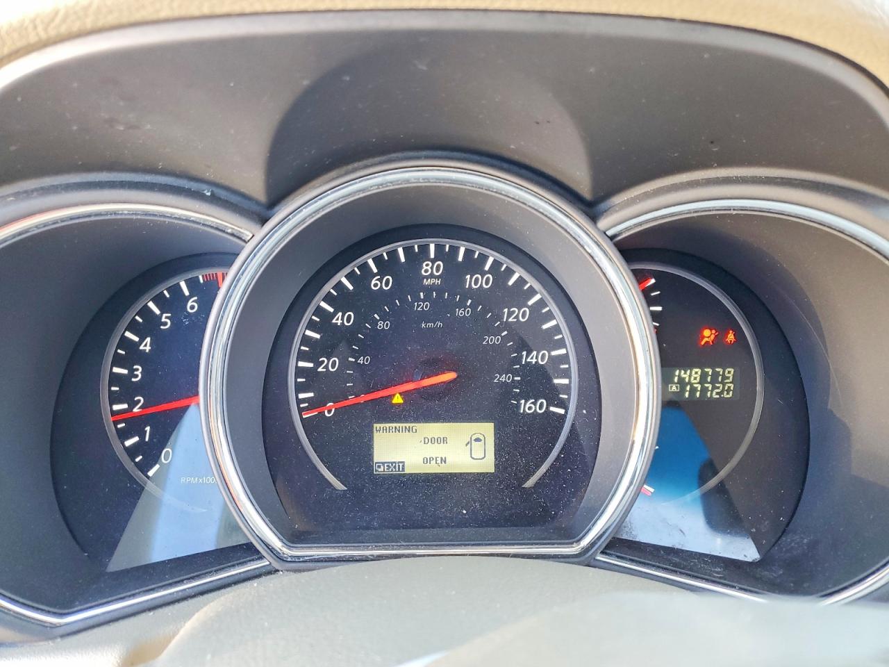 2014 NISSAN MURANO S photo 9