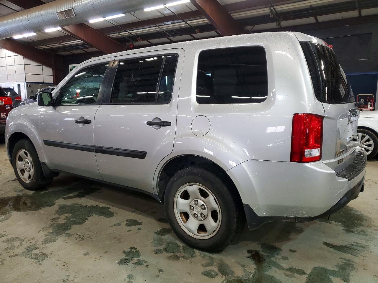 2013 HONDA PILOT LX photo 2
