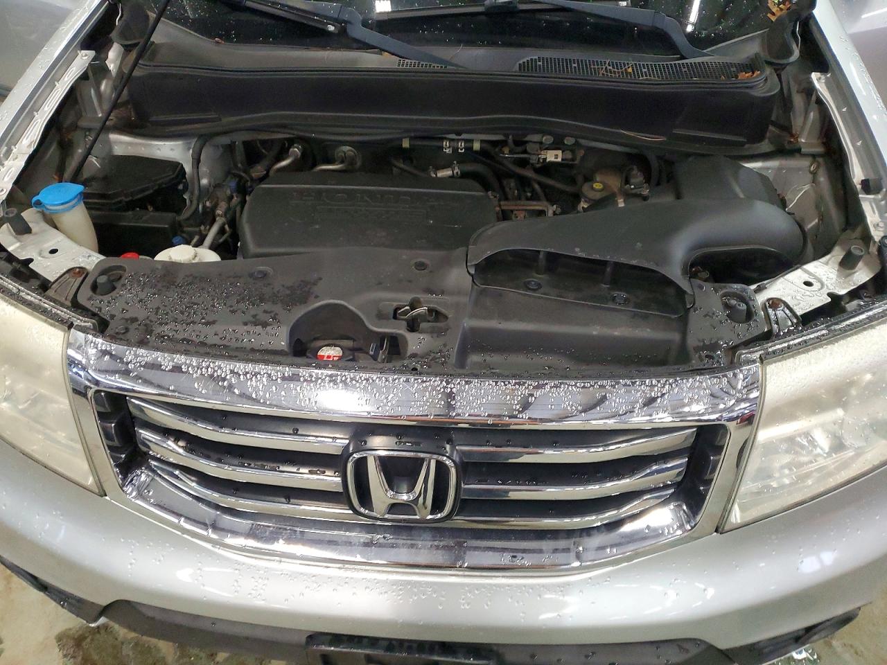 2013 HONDA PILOT LX photo 12