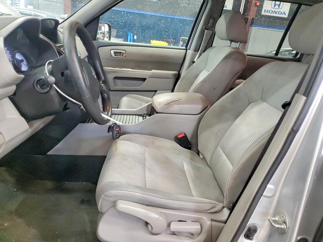 2013 HONDA PILOT LX photo 7