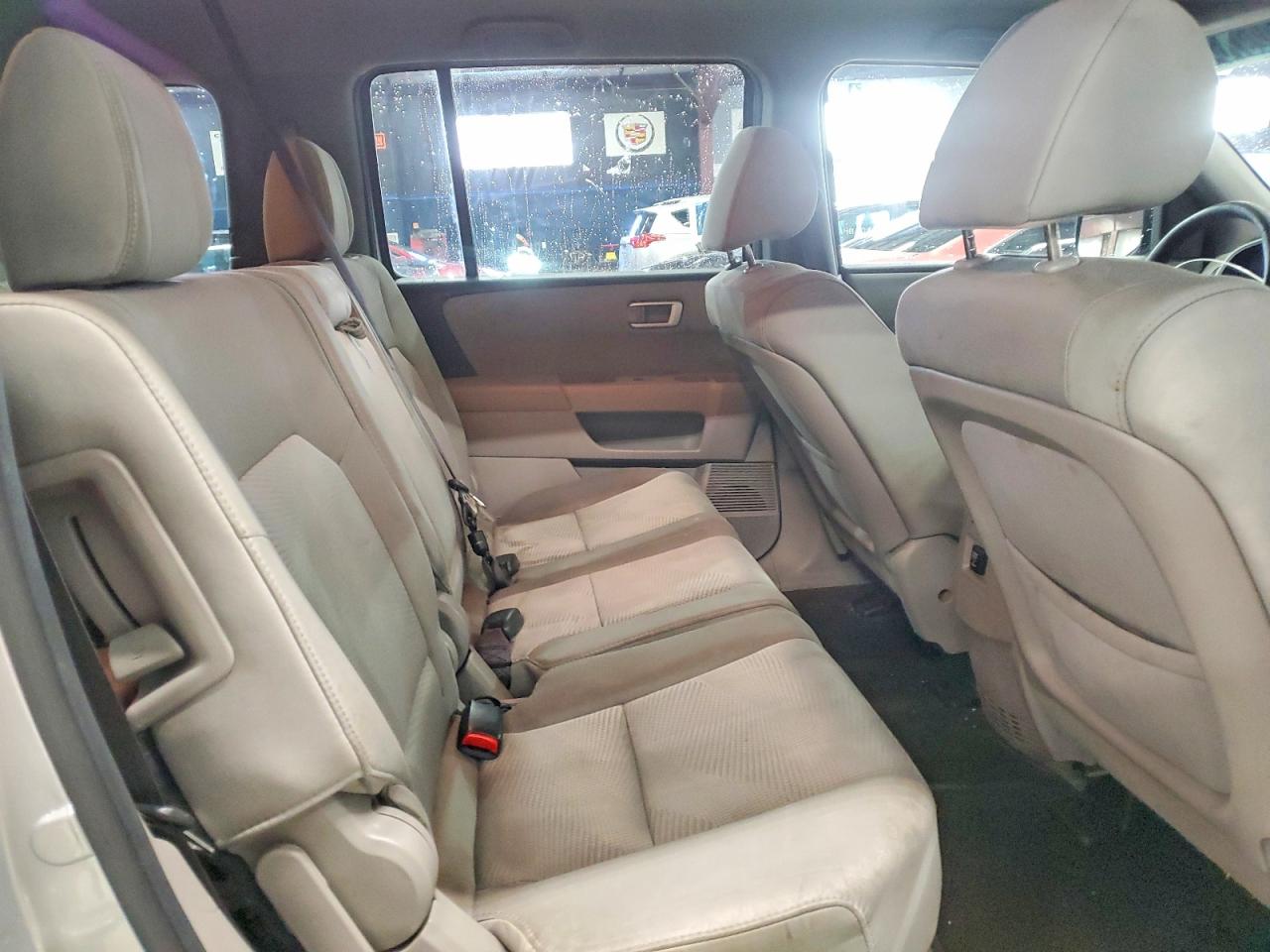 2013 HONDA PILOT LX photo 11