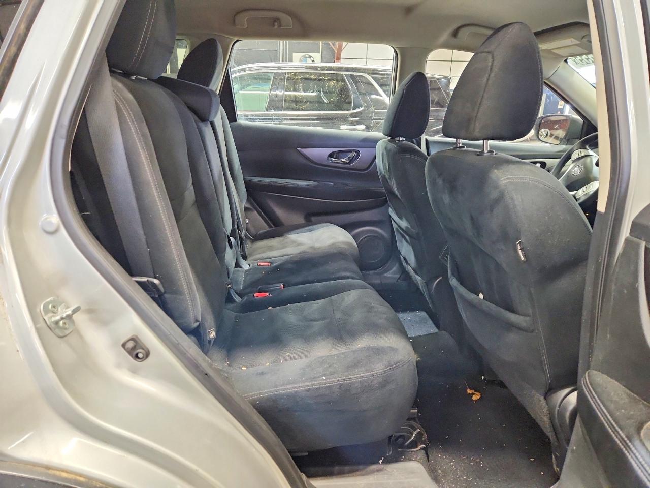 2016 NISSAN ROGUE S photo 11