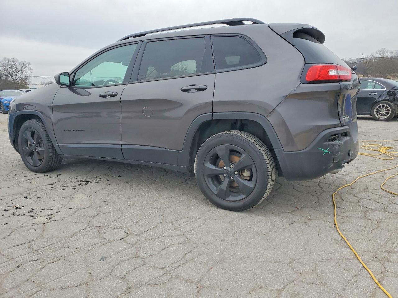 2018 JEEP CHEROKEE LATITUDE photo 2