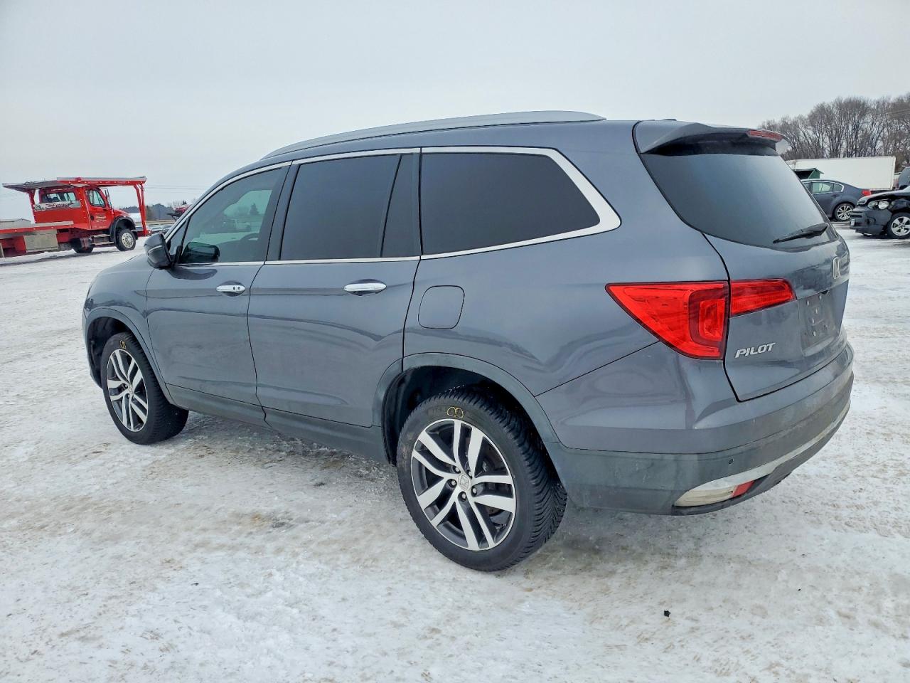 2016 HONDA PILOT ELITE photo 2