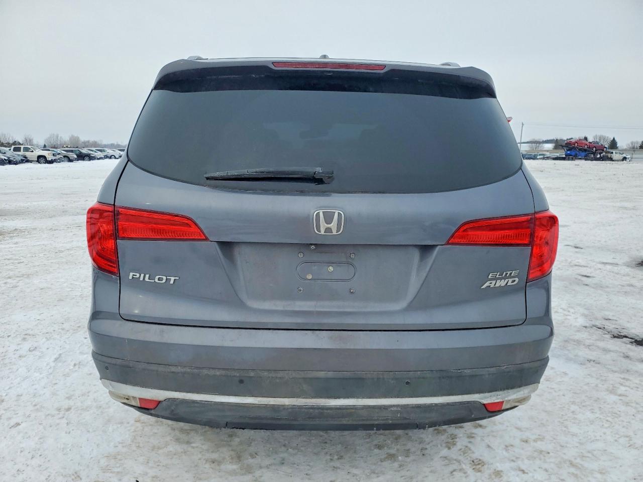 2016 HONDA PILOT ELITE photo 6