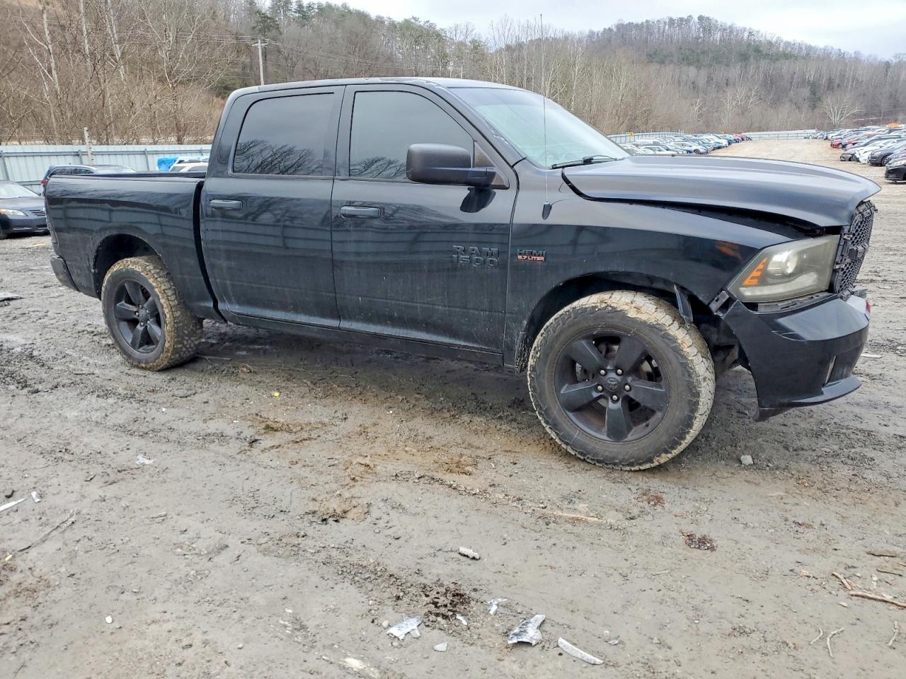 2014 RAM 1500 ST photo 4