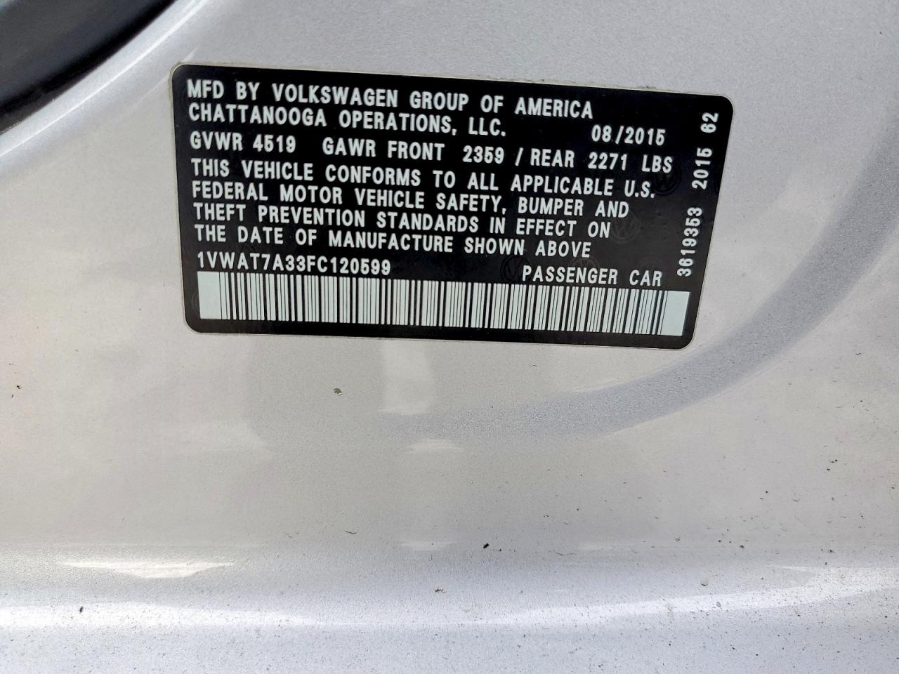2015 VOLKSWAGEN PASSAT S photo 12