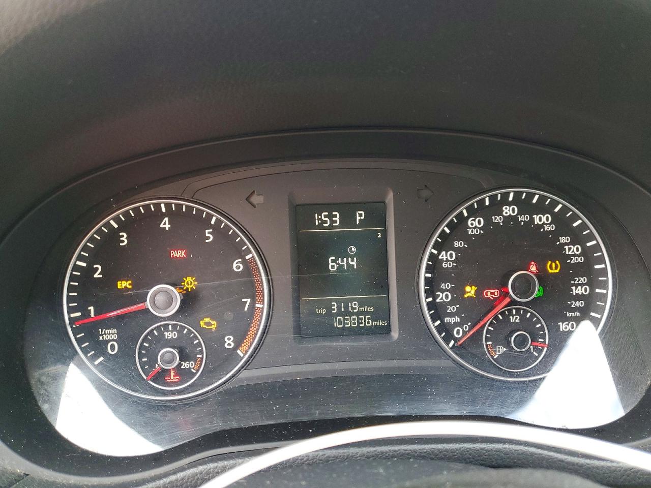 2015 VOLKSWAGEN PASSAT S photo 9