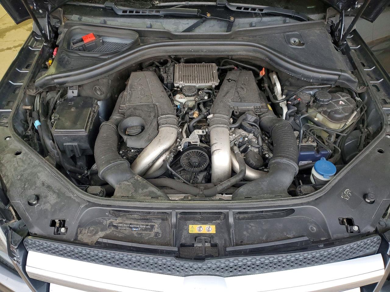 2015 MERCEDES-BENZ GL 550 4MATIC photo 12