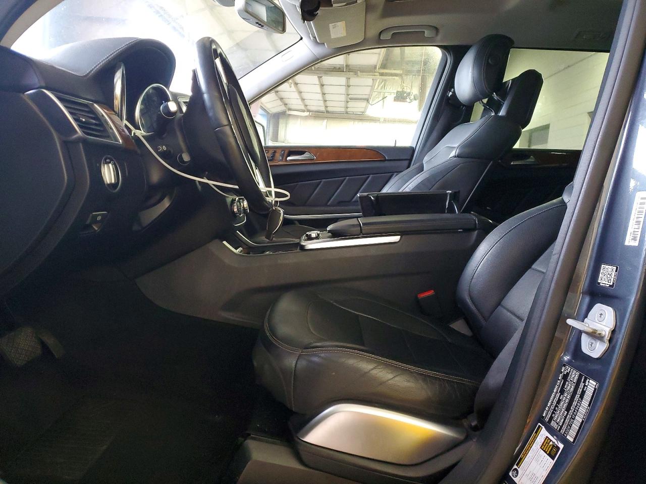 2015 MERCEDES-BENZ GL 550 4MATIC photo 7