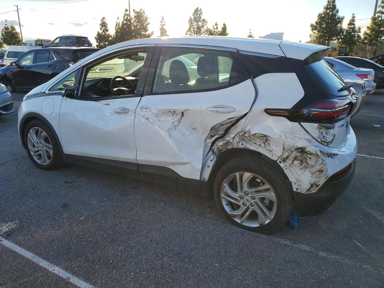 2023 CHEVROLET BOLT EV 1LT photo 2