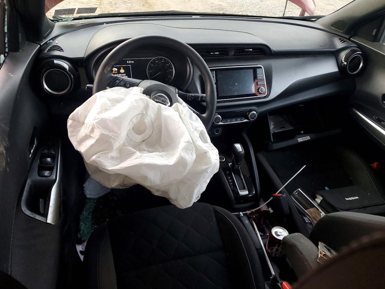 2019 NISSAN KICKS S photo 8