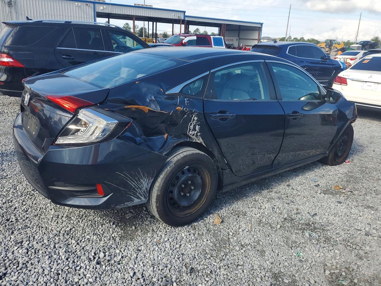 2017 HONDA CIVIC LX photo 3