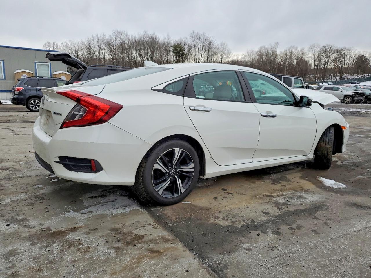 2017 HONDA CIVIC TOURING photo 3