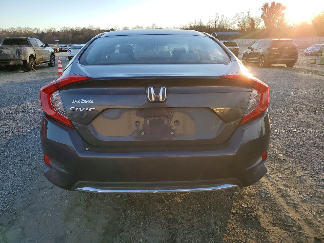 2020 HONDA CIVIC LX photo 6