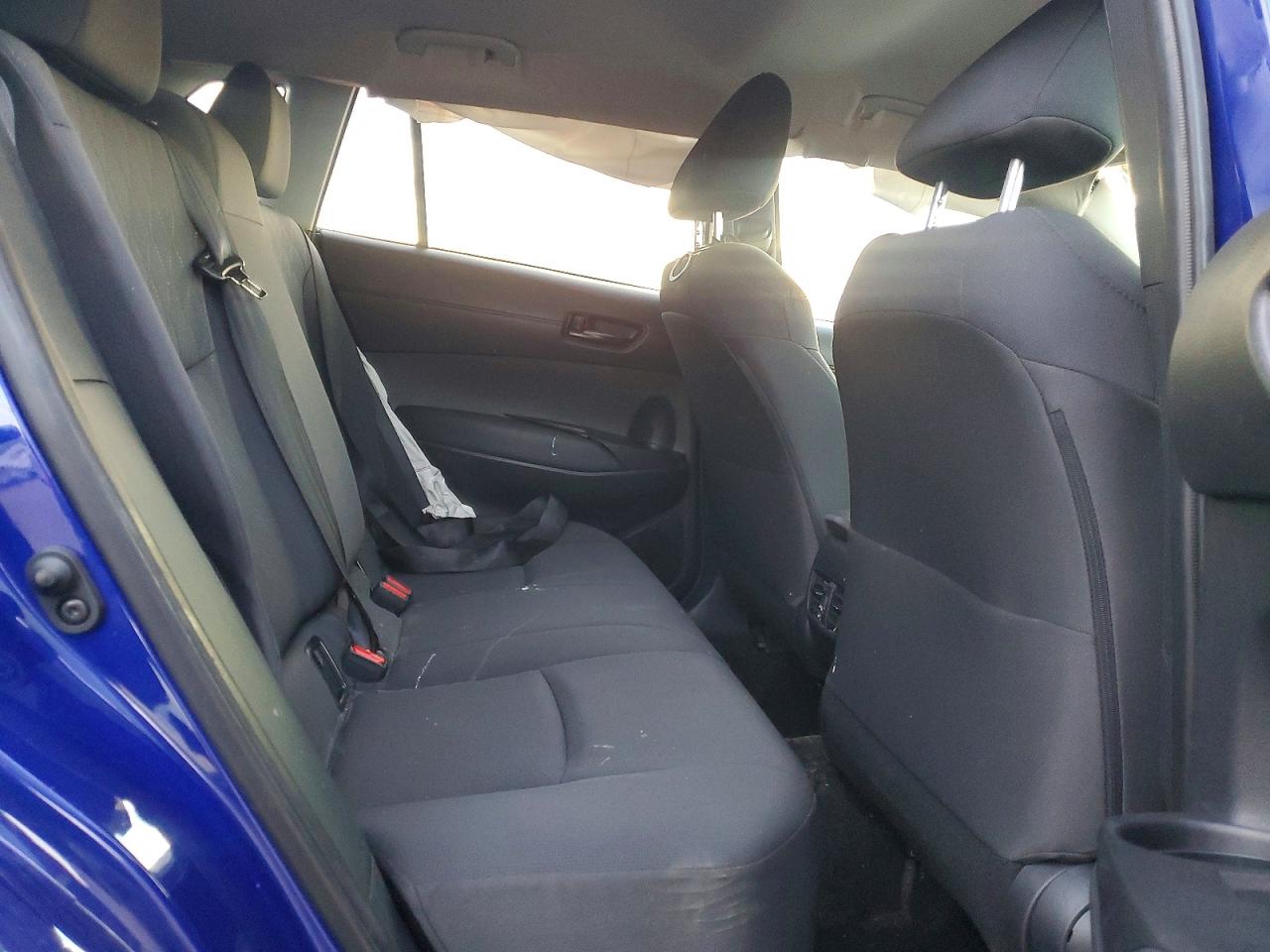 2025 TOYOTA COROLLA CROSS LE photo 11