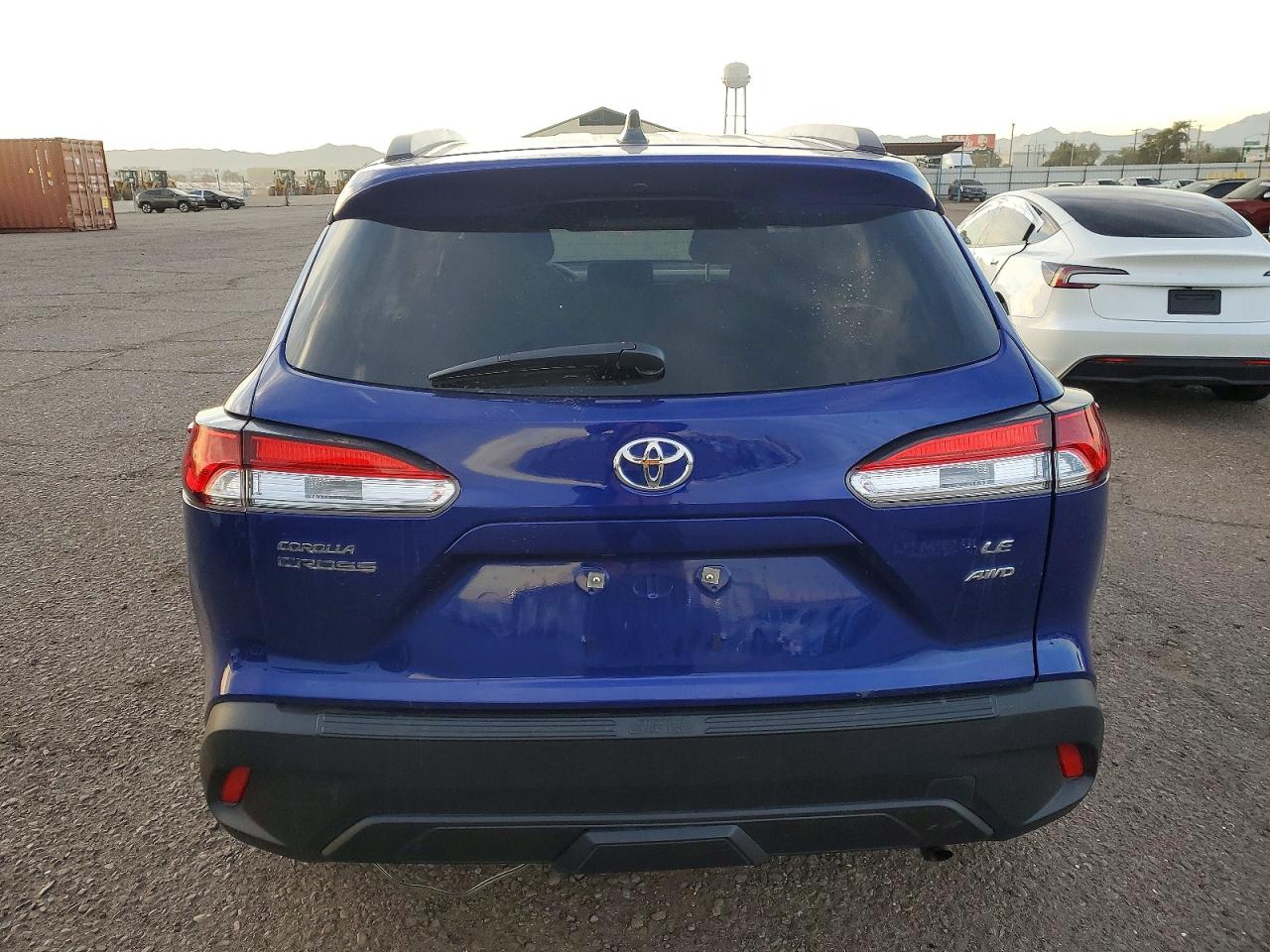 2025 TOYOTA COROLLA CROSS LE photo 6