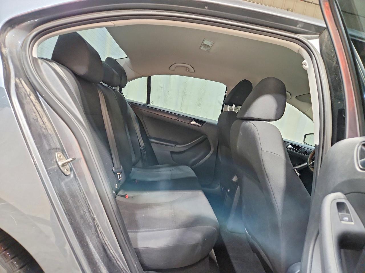 2016 VOLKSWAGEN JETTA S photo 10