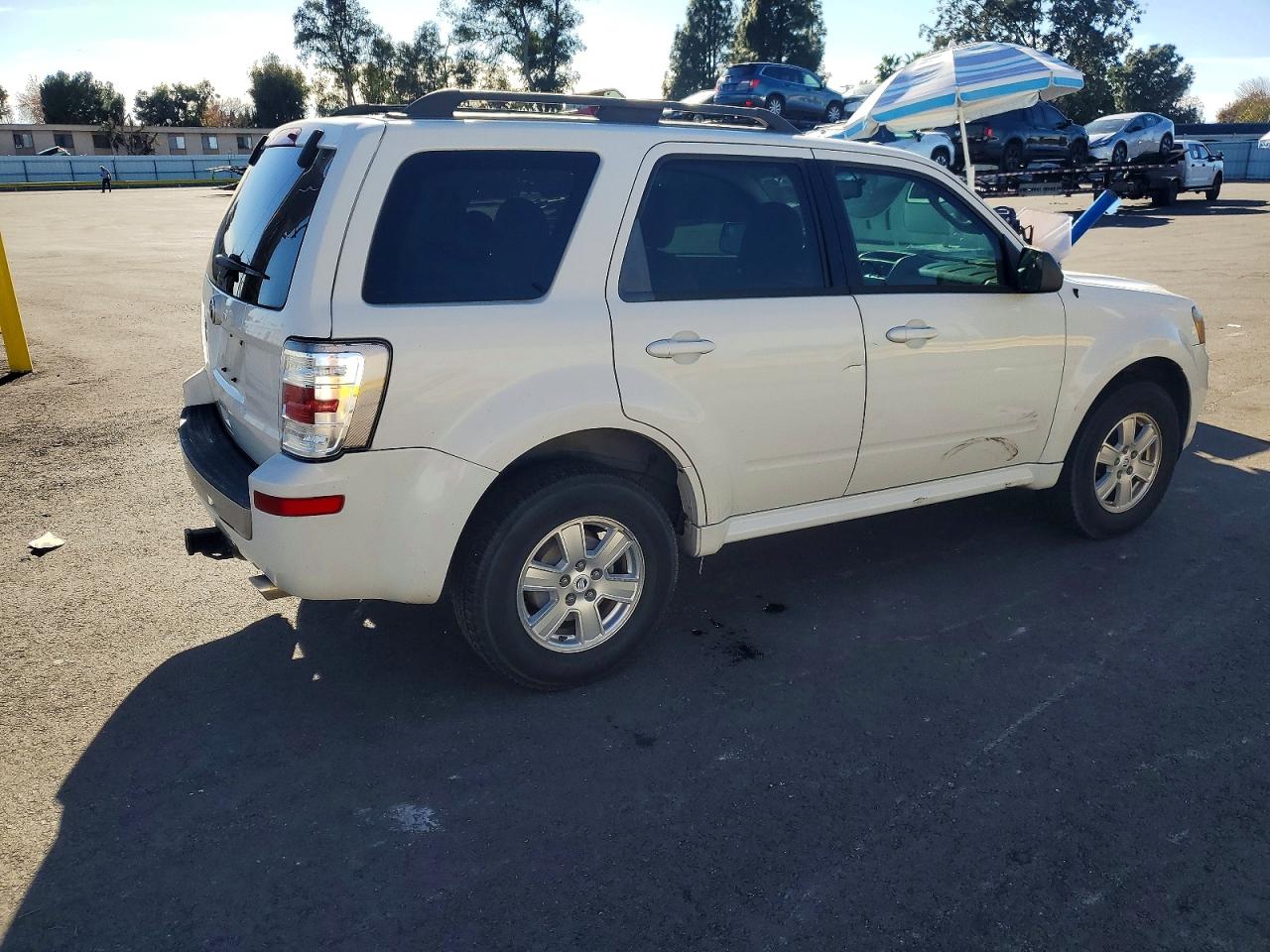 2010 MERCURY MARINER photo 3