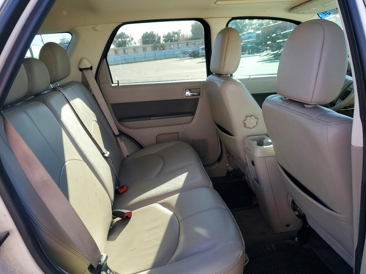 2010 MERCURY MARINER photo 11