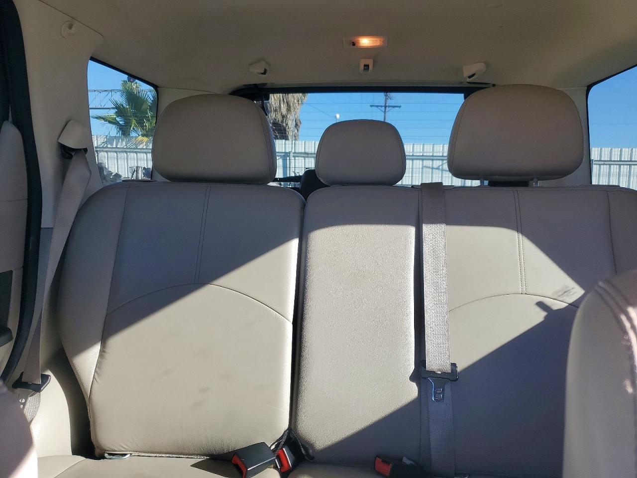 2010 MERCURY MARINER photo 10