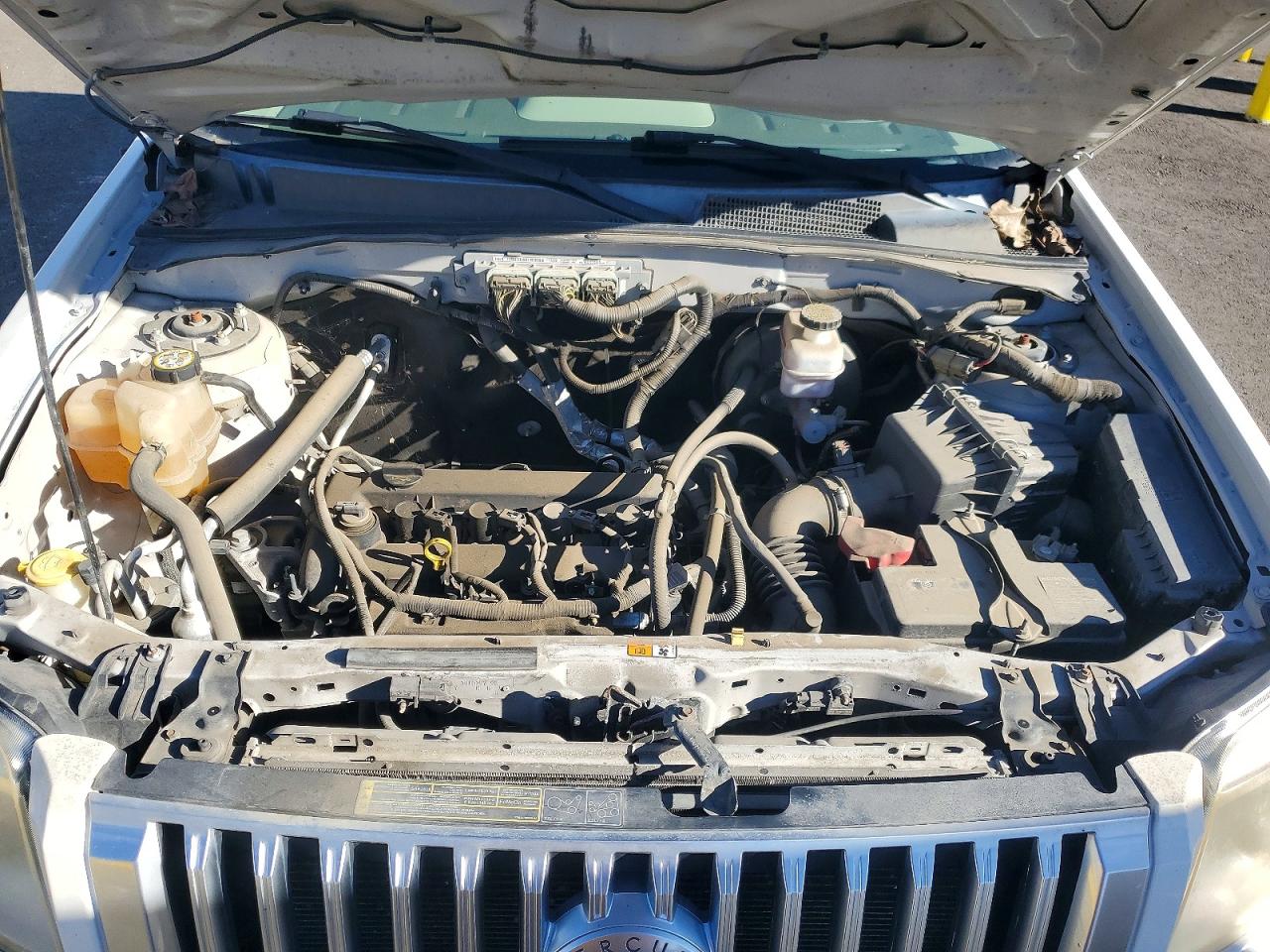 2010 MERCURY MARINER photo 12