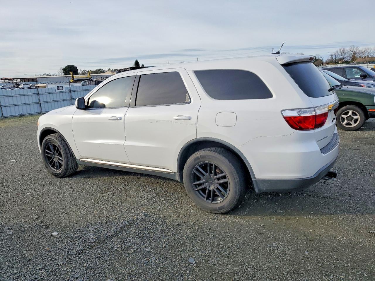 2013 DODGE DURANGO SXT photo 2