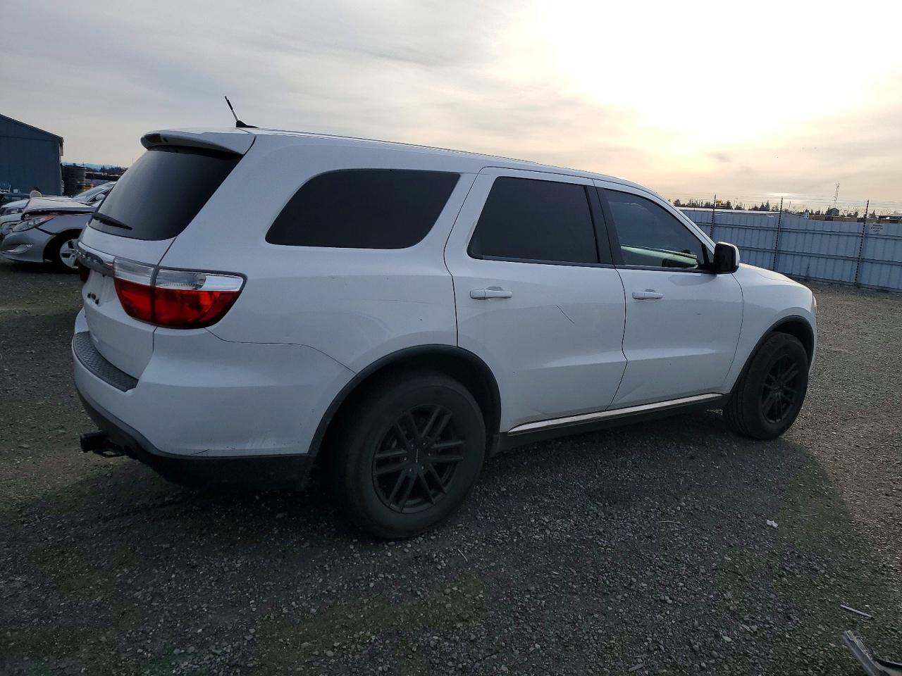 2013 DODGE DURANGO SXT photo 3