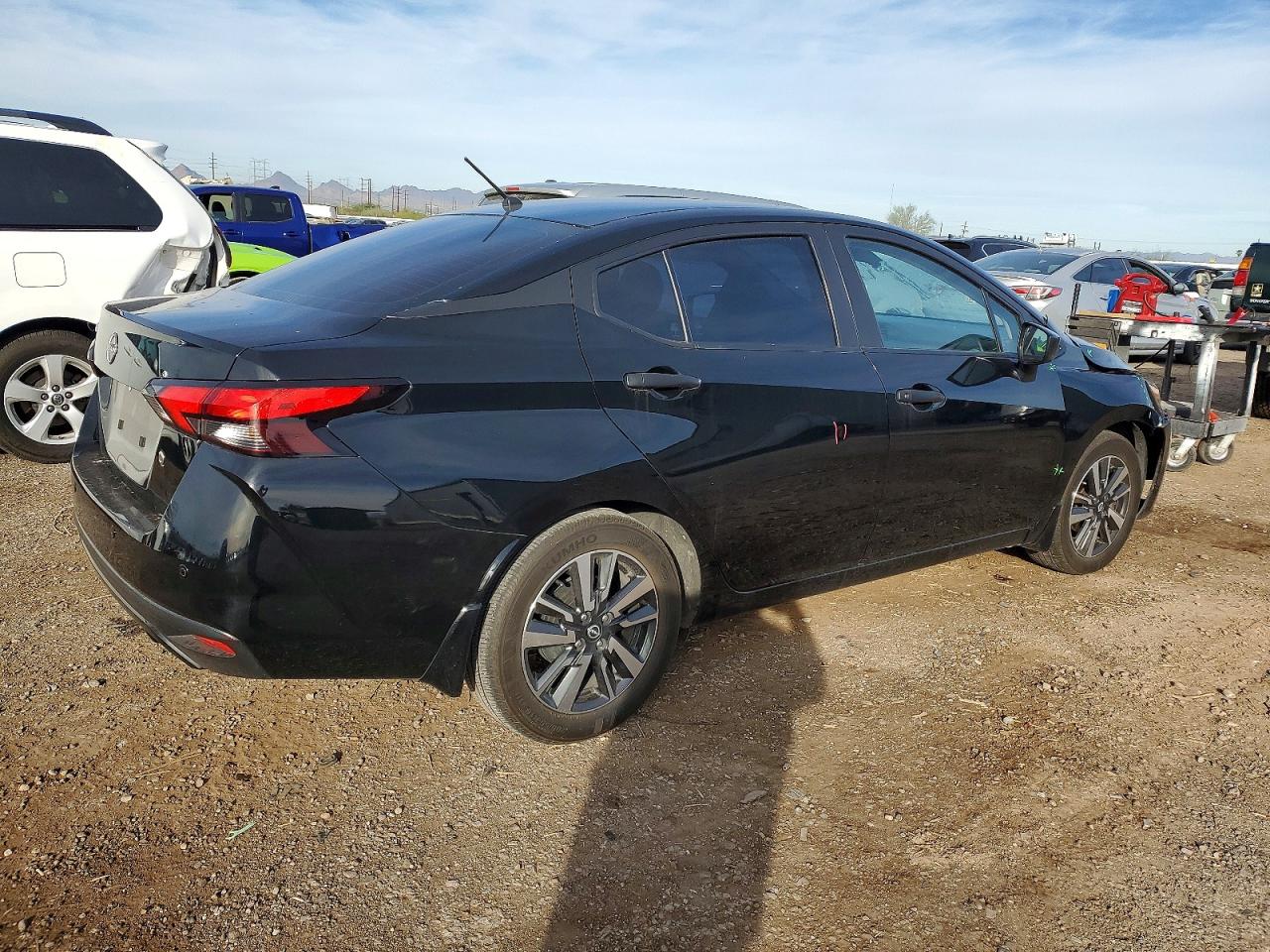 2024 NISSAN VERSA S photo 3