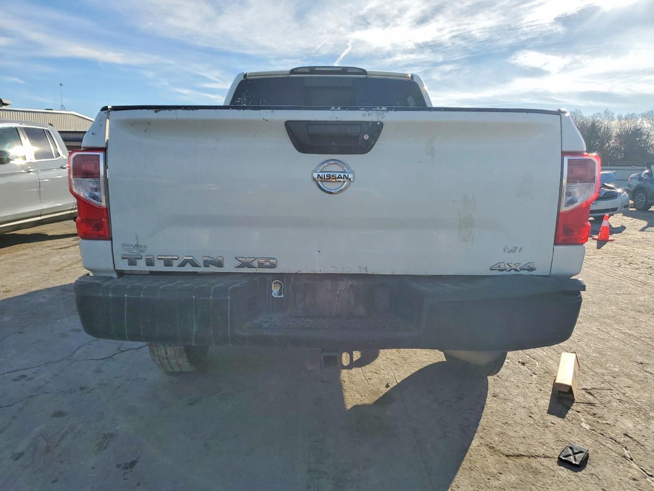 2018 NISSAN TITAN XD S photo 6
